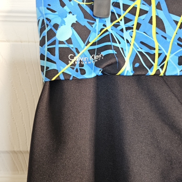 ***3/$30*** Calvin Klein Performance Quick Dry Crop Leggings - Picture 8 of 13